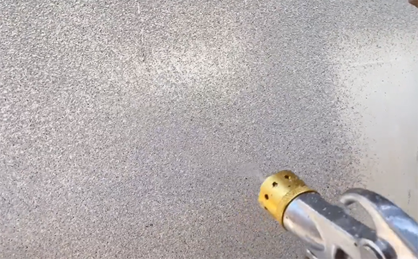 水包砂外墻涂料厚度要求是多少?