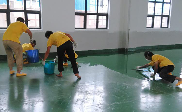 環氧地坪修復中.png