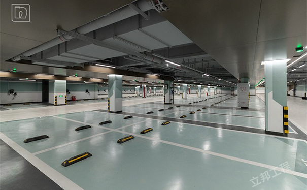 地下車庫環氧地坪漆多少錢一平方？